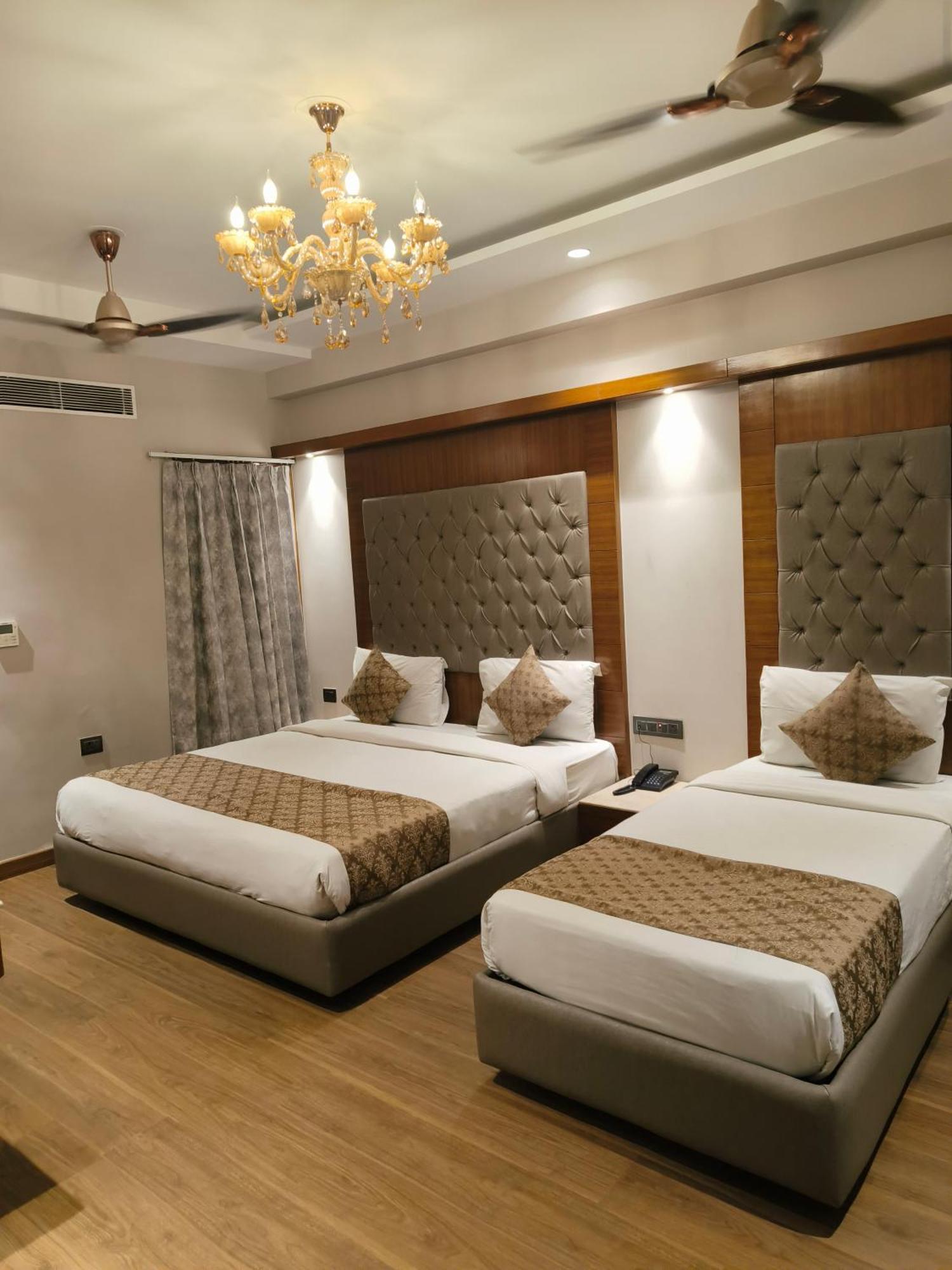 Hotel The Pearl - Newly Renovated In 2024 Nuova Delhi Esterno foto